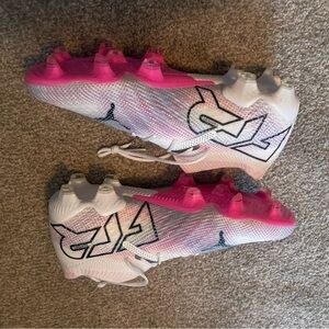 Brand new puma future 7 ultimate cleats. Top-of-the-line.
